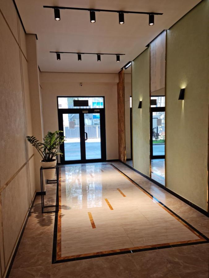Апартаменты В Центре, В Новом Доме Almaty Eksteriør bilde